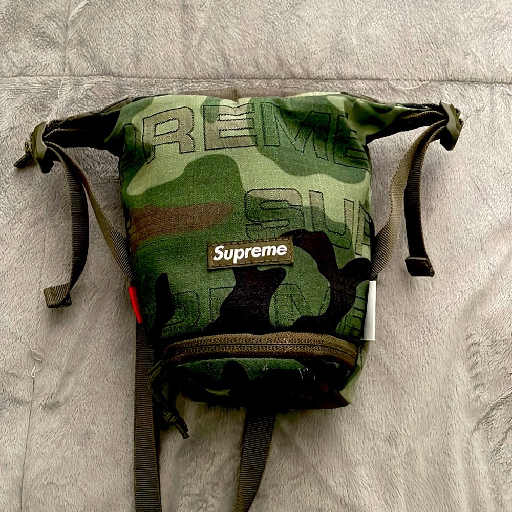 Supreme crossbody, neck pouch